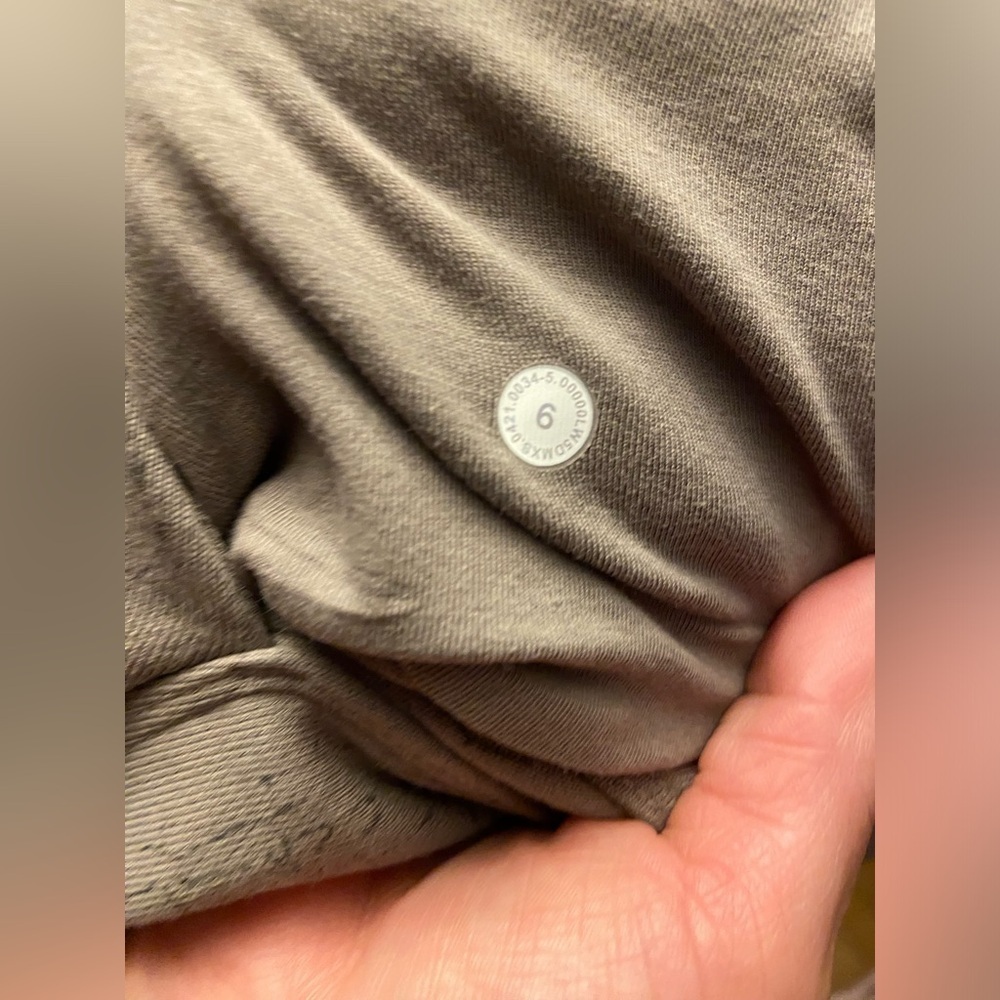 Lululemon sweatpants - Picture 10 of 10
